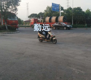 13米返程車裝（zhuāng）電纜路邊盤等卸貨