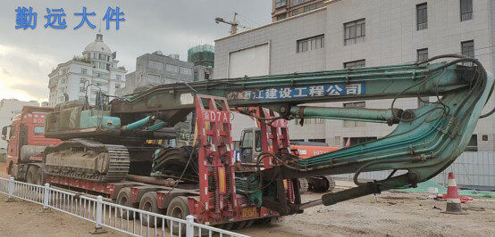 挖掘機運輸車