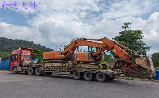 挖掘機（jī）運（yùn）輸車